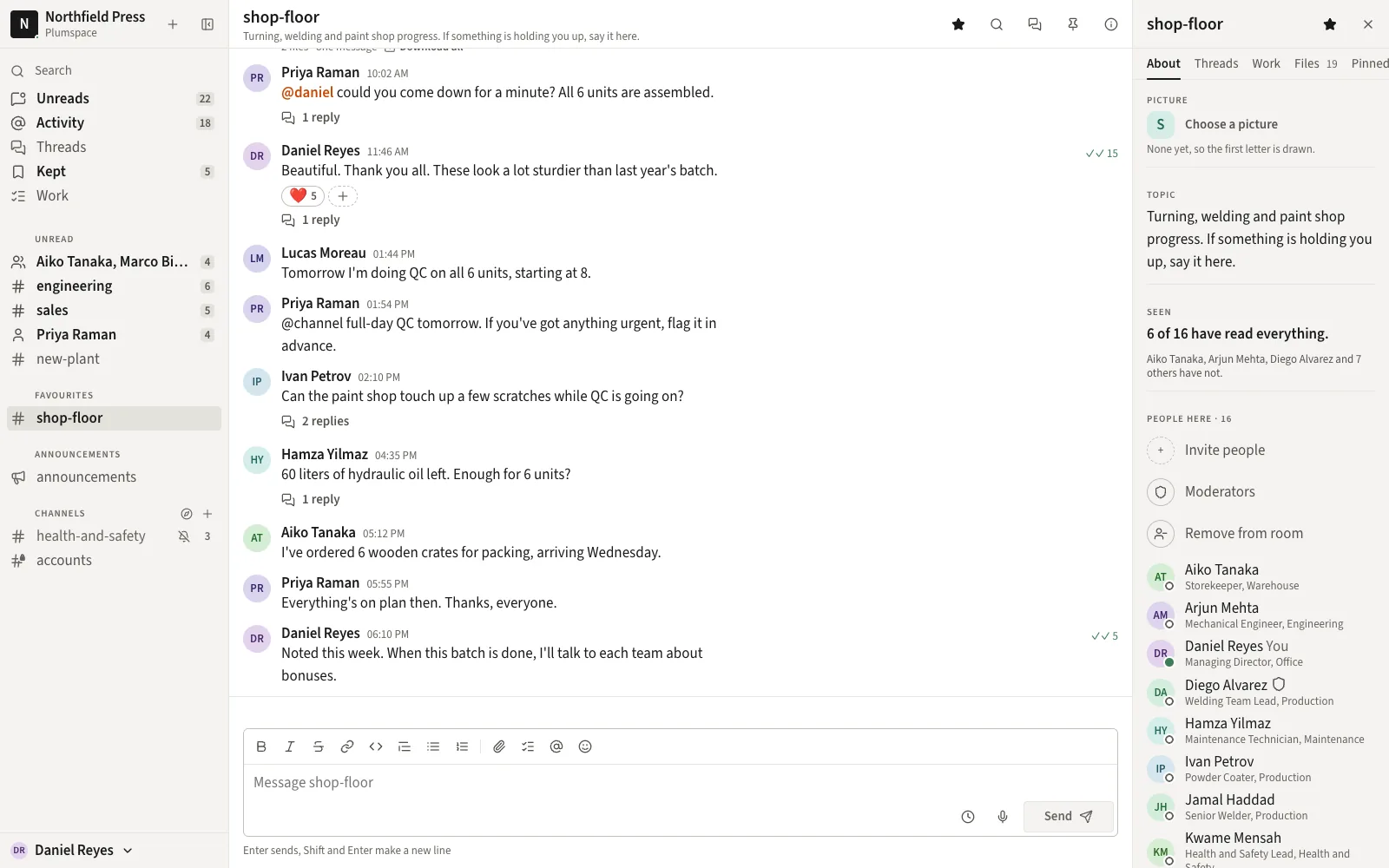 Plumspace on a computer: a room with photos, replies and its members